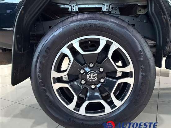 TOYOTA-HILUX-2.8 D-4D TURBO DIESEL CD SRV 4X4 AUTOMÁTICO TOYOTA-HILUX-2022