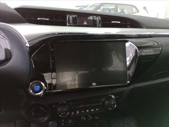 TOYOTA-HILUX-2.8 D-4D TURBO DIESEL CD SRX 4X4 AUTOMÁTICO TOYOTA-HILUX-2024