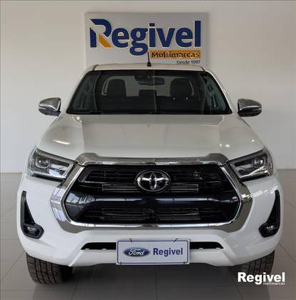 TOYOTA HILUX 2.8 D-4D TURBO DIESEL CD SRX 4X4 AUTOMÁTICO