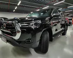 TOYOTA HILUX 2.8 D-4D TURBO DIESEL CD SRX 4X4 AUTOMÁTICO TOYOTA HILUX 2.8 D-4D TURBO DIESEL CD SRX 4X4 AUTOMÁTICO
