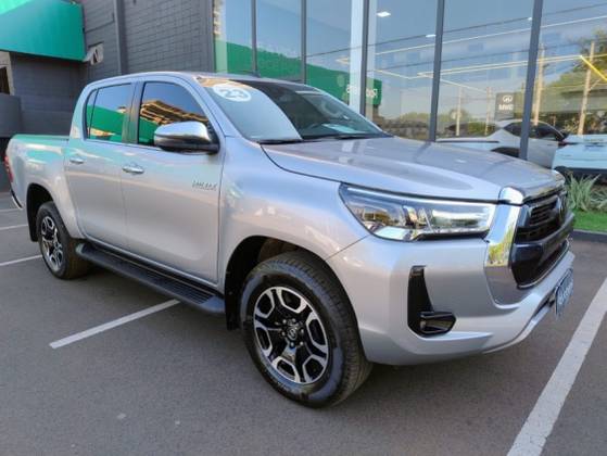 TOYOTA HILUX 2.8 D-4D TURBO DIESEL CD SRX LIMITED 4X4 AUTOMÁTICO