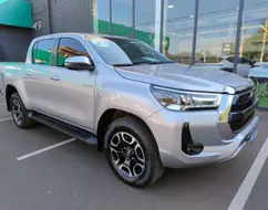 TOYOTA HILUX 2.8 D-4D TURBO DIESEL CD SRX LIMITED 4X4 AUTOMÁTICO TOYOTA HILUX 2.8 D-4D TURBO DIESEL CD SRX LIMITED 4X4 AUTOMÁTICO