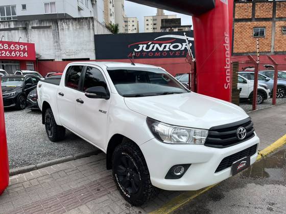 TOYOTA HILUX 2.8 NARROW 4X4 CD 16V DIESEL 4P MANUAL