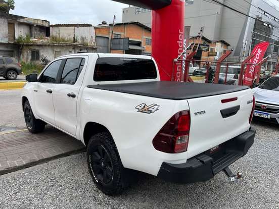 TOYOTA-HILUX-2.8 NARROW 4X4 CD 16V DIESEL 4P MANUAL TOYOTA-HILUX-2018