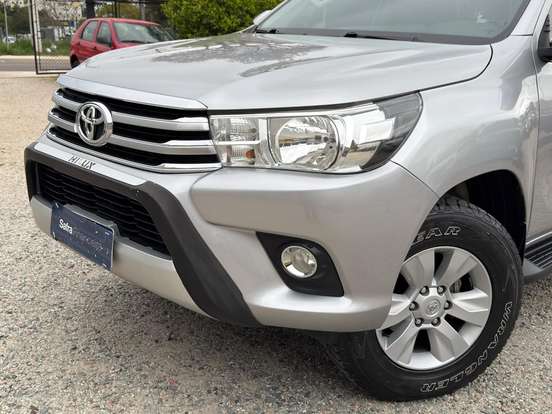 TOYOTA-HILUX-2.8 SRV 4X4 CD 16V DIESEL 4P AUTOMÁTICO TOYOTA-HILUX-2016