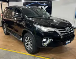 TOYOTA HILUX 2.8 SRX 4X4 CD 16V DIESEL 4P AUTOMÁTICO TOYOTA HILUX 2.8 SRX 4X4 CD 16V DIESEL 4P AUTOMÁTICO