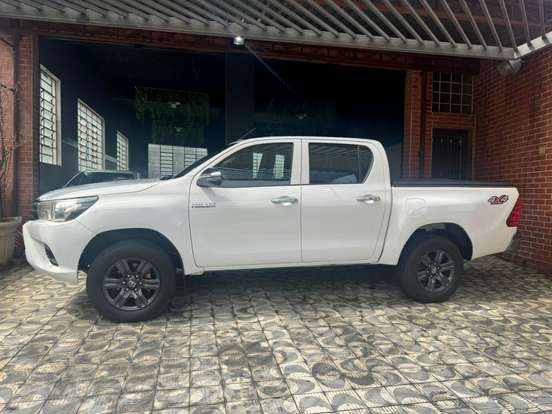 TOYOTA-HILUX-2.8 STD 4X4 CD 16V DIESEL 4P MANUAL TOYOTA-HILUX-2018