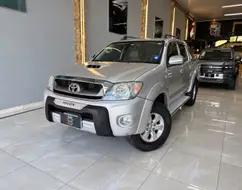 TOYOTA HILUX 3.0 SRV 4X4 CD 16V TURBO INTERCOOLER DIESEL 4P AUTOMÁTICO TOYOTA HILUX 3.0 SRV 4X4 CD 16V TURBO INTERCOOLER DIESEL 4P AUTOMÁTICO