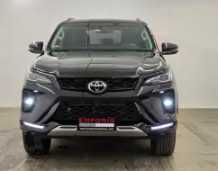 TOYOTA HILUX SW4 2.8 D-4D TURBO DIESEL SRX PLATINUM 4X4 AUTOMÁTICO TOYOTA HILUX SW4 2.8 D-4D TURBO DIESEL SRX PLATINUM 4X4 AUTOMÁTICO