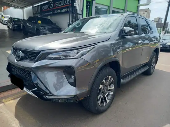TOYOTA-HILUX SW4-2.8 D-4D TURBO DIESEL SRX PLATINUM 7L 4X4 AUTOMÁTICO TOYOTA-HILUX SW4-2024