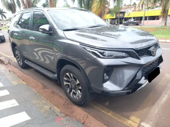 TOYOTA-HILUX SW4-2.8 D-4D TURBO DIESEL SRX PLATINUM 7L 4X4 AUTOMÁTICO TOYOTA-HILUX SW4-2024