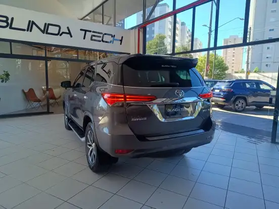 TOYOTA-HILUX SW4-2016