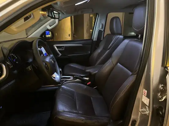 TOYOTA-HILUX SW4-2016