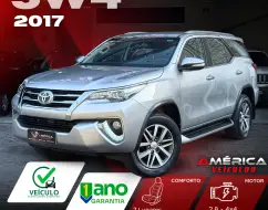 TOYOTA HILUX SW4 2.8 SRX 4X4 7 LUGARES 16V TURBO INTERCOOLER DIESEL 4P AUTOMÁTICO TOYOTA HILUX SW4 2.8 SRX 4X4 7 LUGARES 16V TURBO INTERCOOLER DIESEL 4P AUTOMÁTICO