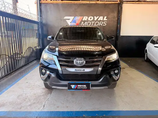 TOYOTA-HILUX SW4-2018