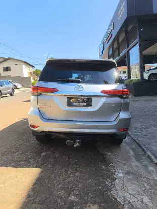 TOYOTA-HILUX SW4-2020