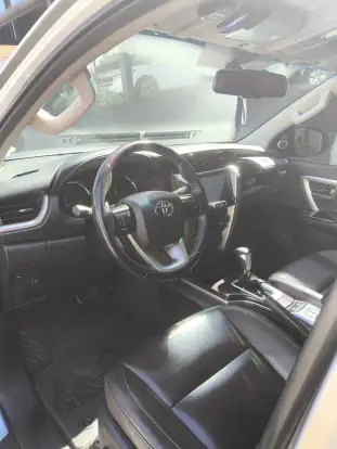 TOYOTA-HILUX SW4-2020