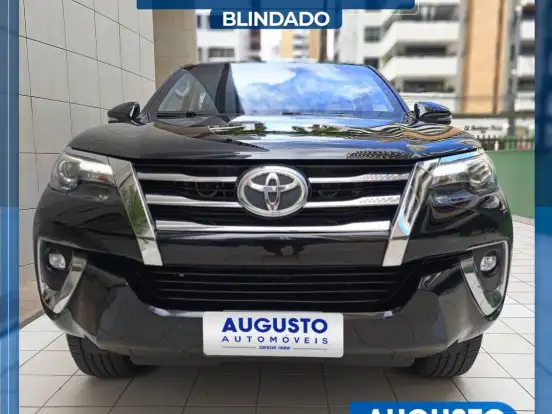 TOYOTA-HILUX SW4-2.8 SRX 4X4 7 LUGARES 16V TURBO INTERCOOLER DIESEL 4P AUTOMÁTICO TOYOTA-HILUX SW4-2018