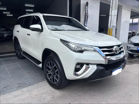 TOYOTA-HILUX SW4-2019