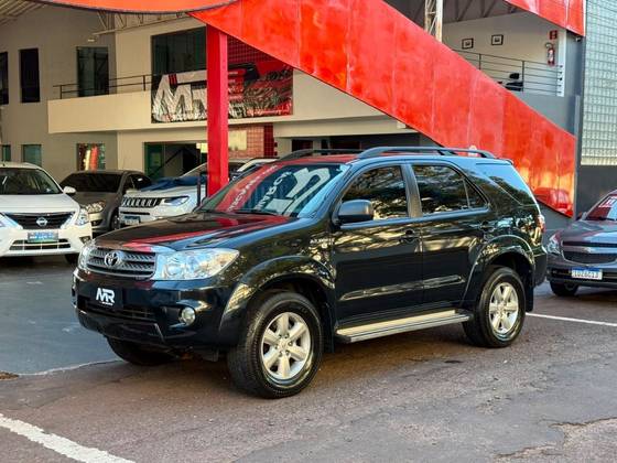 TOYOTA HILUX SW4 2.7 SR 4X2 16V GASOLINA 4P AUTOMÁTICO