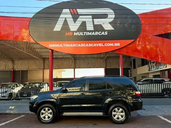 TOYOTA-HILUX SW4-2010