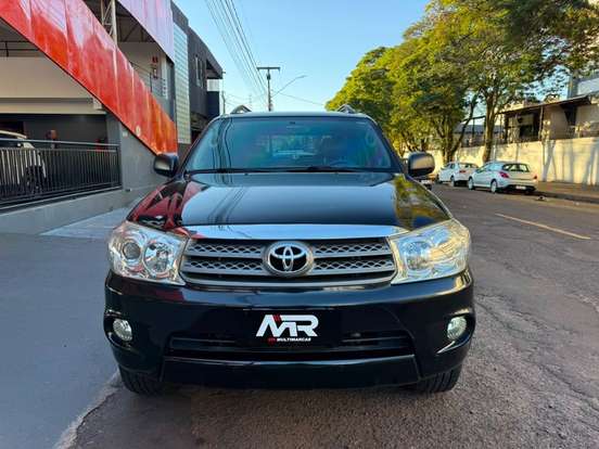 TOYOTA-HILUX SW4-2010