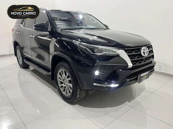 TOYOTA-HILUX SW4-2.7 VVT-i FLEX SRV 7L 4X2 AUTOMÁTICO TOYOTA-HILUX SW4-2021