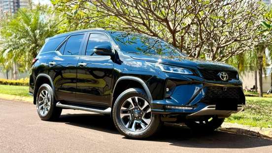 TOYOTA-HILUX SW4-2.8 D-4D TURBO DIESEL DIAMOND 7L 4X4 AUTOMÁTICO TOYOTA-HILUX SW4-2024