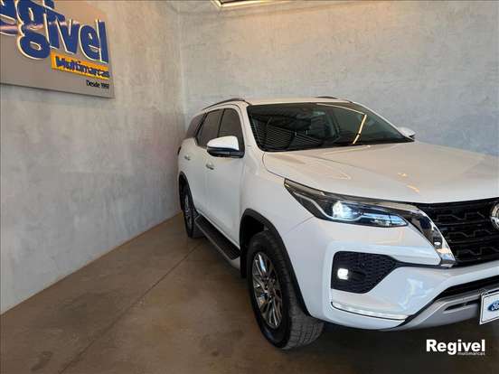 TOYOTA-HILUX SW4-2.8 D-4D TURBO DIESEL SRX 7L 4X4 AUTOMÁTICO TOYOTA-HILUX SW4-2022
