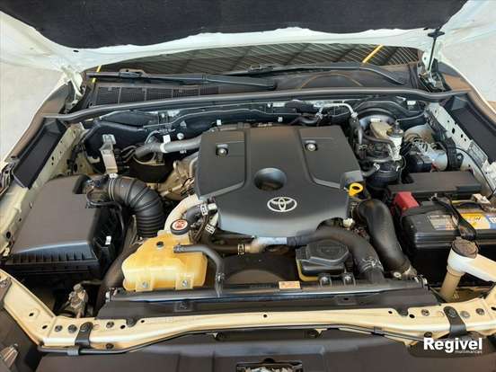 TOYOTA-HILUX SW4-2022