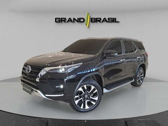 TOYOTA-HILUX SW4-2.8 D-4D TURBO DIESEL SRX 7L 4X4 AUTOMÁTICO TOYOTA-HILUX SW4-2023