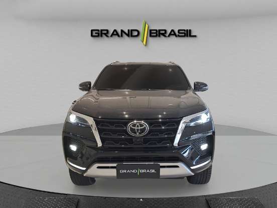 TOYOTA-HILUX SW4-2.8 D-4D TURBO DIESEL SRX 7L 4X4 AUTOMÁTICO TOYOTA-HILUX SW4-2023