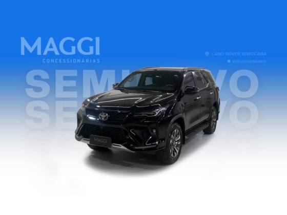 TOYOTA HILUX SW4 2.8 D-4D TURBO DIESEL SRX PLATINUM 7L 4X4 AUTOMÁTICO