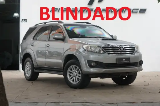 TOYOTA HILUX SW4 3.0 SRV 4X4 16V TURBO INTERCOOLER DIESEL 4P AUTOMÁTICO