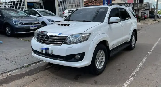 TOYOTA HILUX SW4 3.0 SRV 4X4 16V TURBO INTERCOOLER DIESEL 4P AUTOMÁTICO