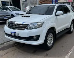 TOYOTA HILUX SW4 3.0 SRV 4X4 16V TURBO INTERCOOLER DIESEL 4P AUTOMÁTICO TOYOTA HILUX SW4 3.0 SRV 4X4 16V TURBO INTERCOOLER DIESEL 4P AUTOMÁTICO