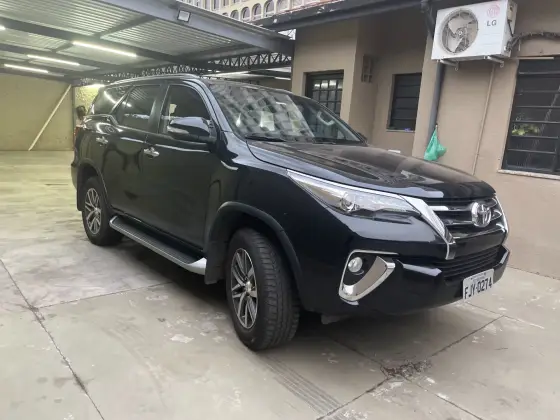 TOYOTA HILUX SW4 4.0 SRX 4X4 7 LUGARES V6 24V GASOLINA 4P AUTOMÁTICO