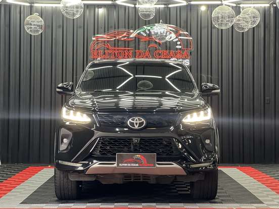 TOYOTA-HILUX SW4-2016
