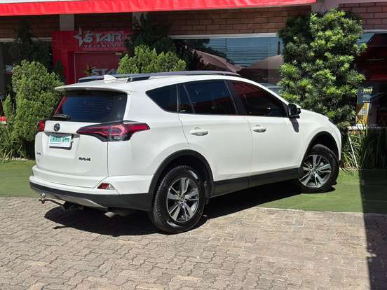 TOYOTA-RAV4-2.0 TOP 4X2 16V GASOLINA 4P AUTOMÁTICO TOYOTA-RAV4-2018