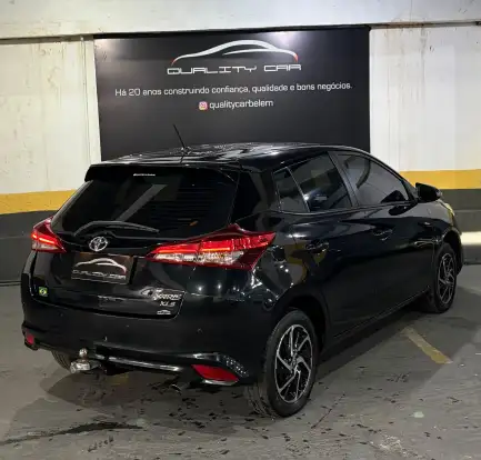 TOYOTA-YARIS-2022
