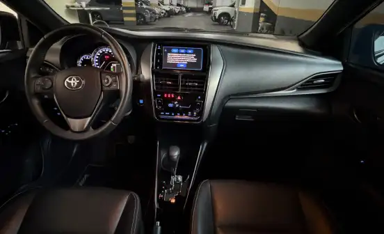 TOYOTA-YARIS-2022