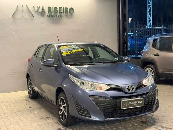 TOYOTA-YARIS-2020