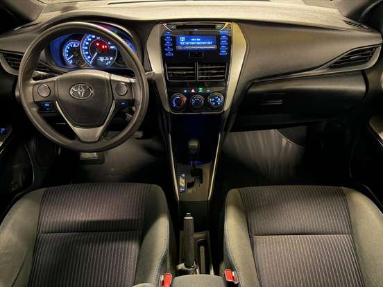 TOYOTA-YARIS-2020