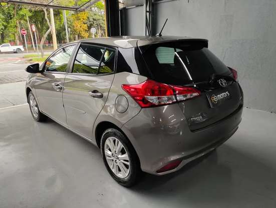 TOYOTA-YARIS-1.3 16V FLEX XL MULTIDRIVE TOYOTA-YARIS-2019