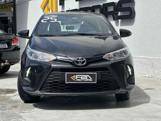 TOYOTA-YARIS-2024