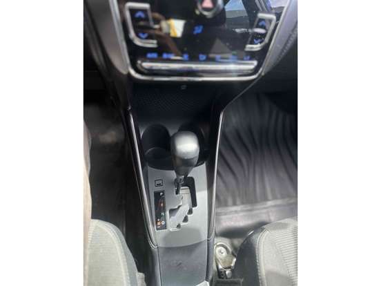 TOYOTA-YARIS-2024