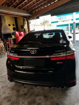 TOYOTA-COROLLA-2018