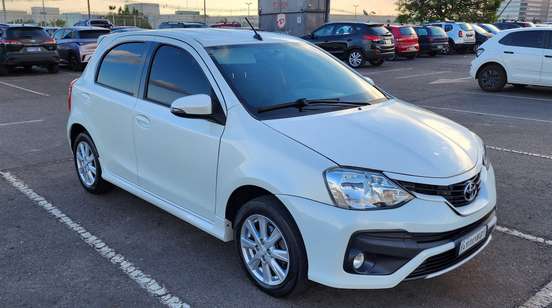 TOYOTA-ETIOS-2017