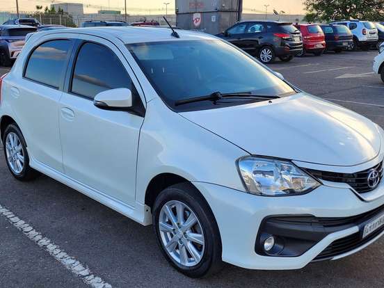 TOYOTA-ETIOS-1.5 XLS 16V FLEX 4P AUTOMÁTICO TOYOTA-ETIOS-2017