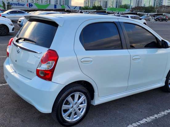TOYOTA-ETIOS-1.5 XLS 16V FLEX 4P AUTOMÁTICO TOYOTA-ETIOS-2017